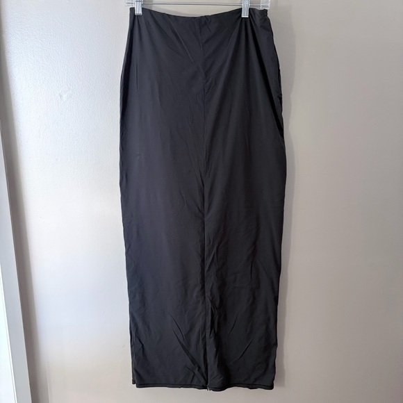 SKIMS Fits Everybody Tube Maxi Dress in Onyx Black - XL - Picture 4 of 8
